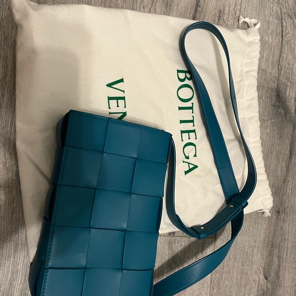 Bottega Veneta small Casette Bag - Picture 4 of 12